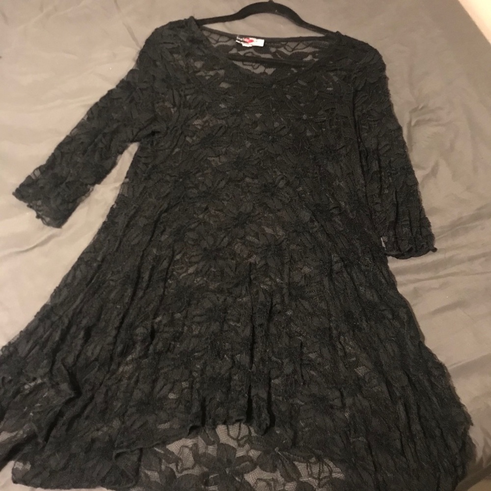 Black stretch lace dress